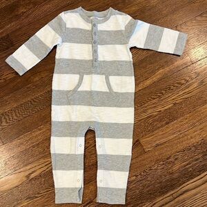 Baby Gap Long Sleeve Pajamas/Onesie 18-24 months